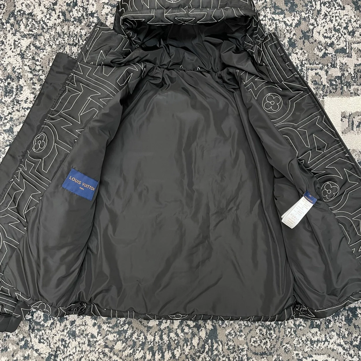 루이비통 울오버 스노우 다운 자켓