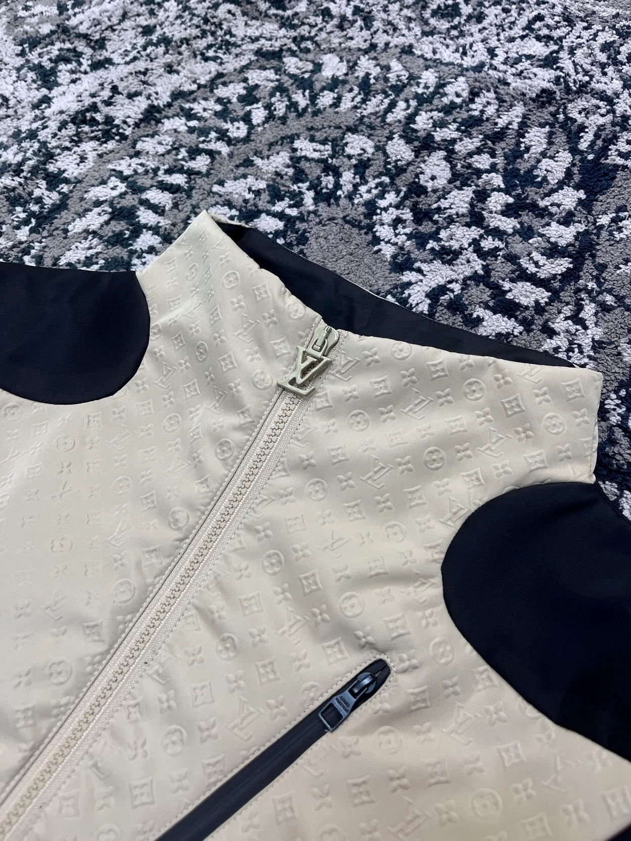 루이비통 미니 모노그램 테크니컬 베스트