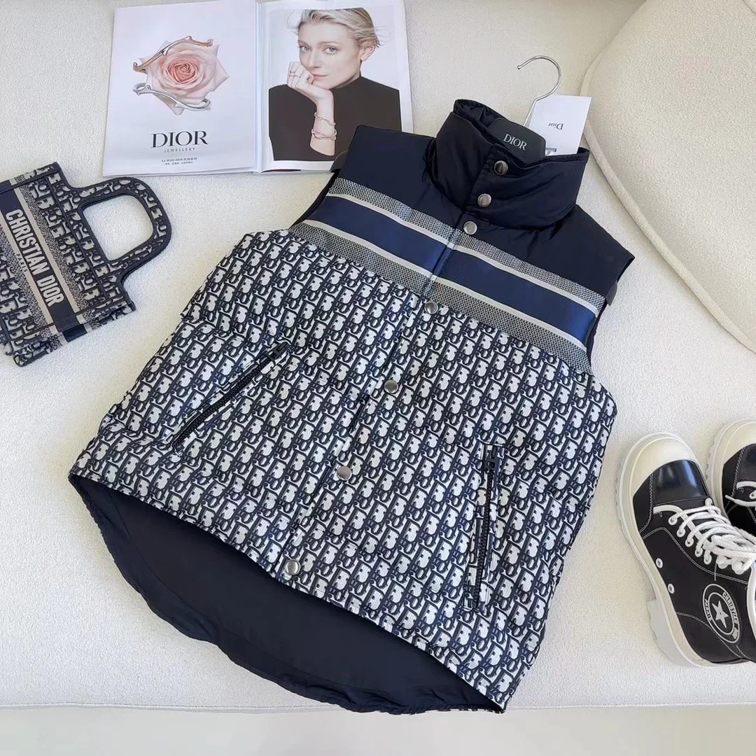 디올 리버시블 슬리브리스 다운 자켓