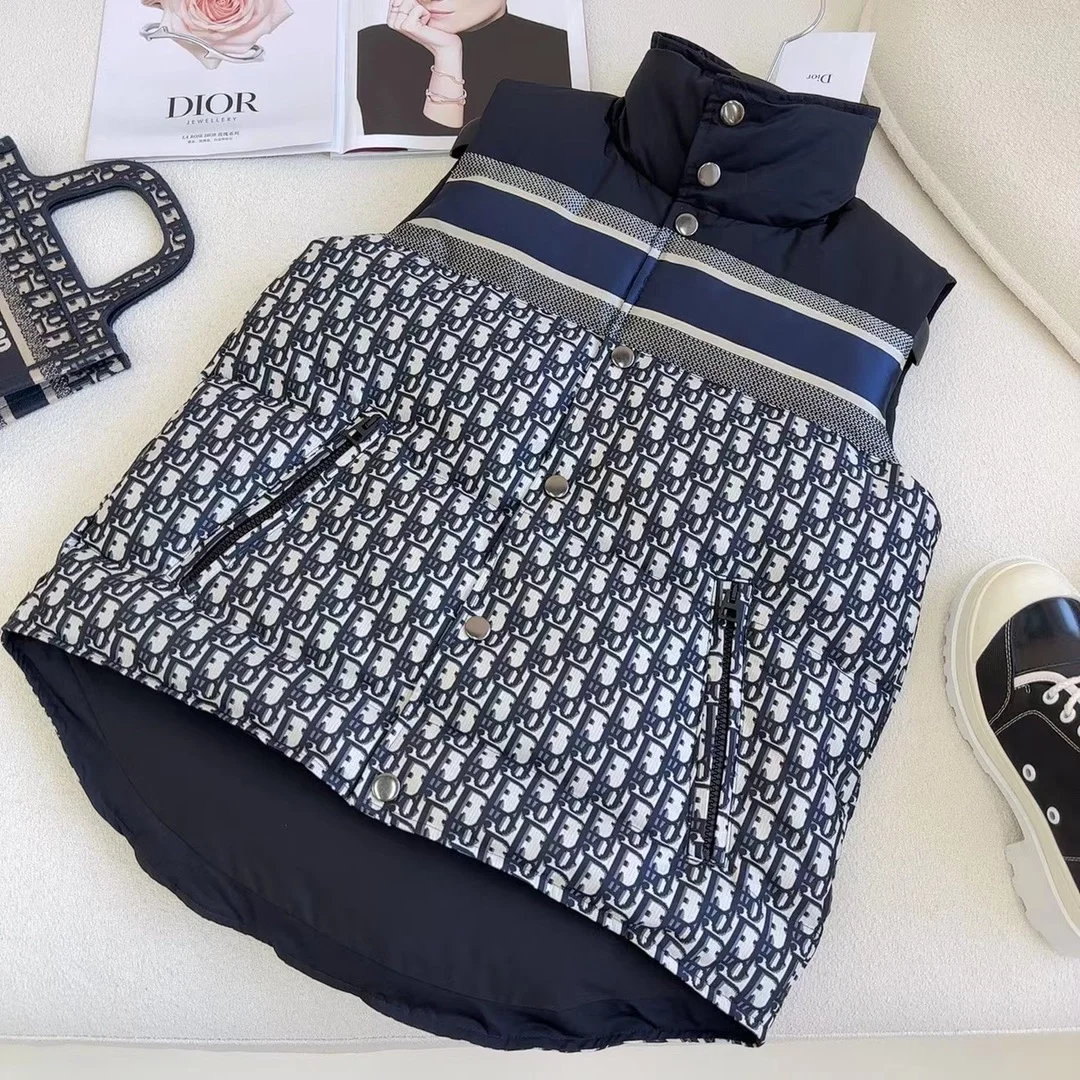 디올 리버시블 슬리브리스 다운 자켓