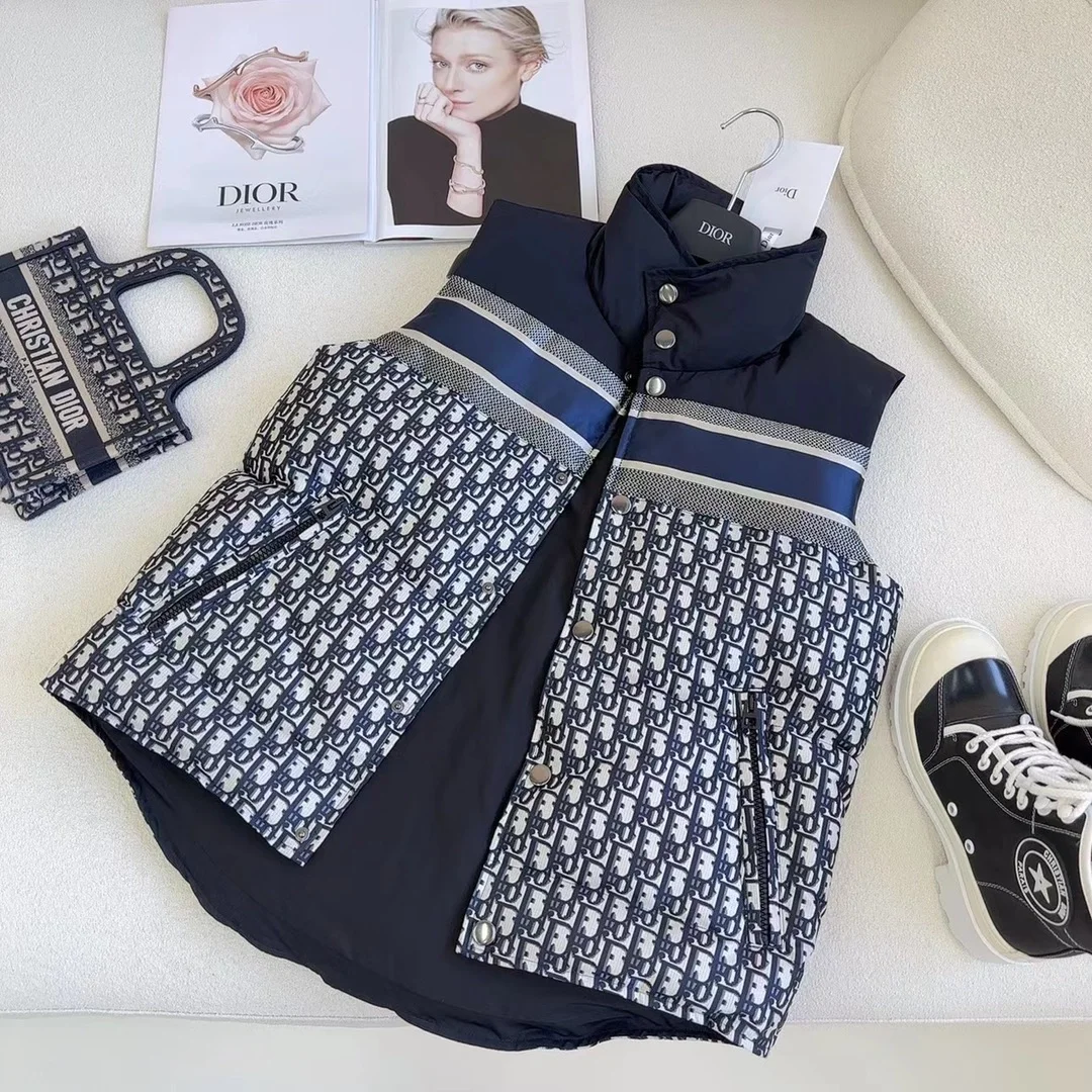 디올 리버시블 슬리브리스 다운 자켓