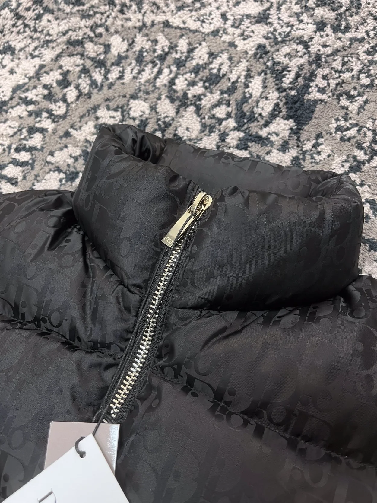 디올 오블리크 다운 패딩 베스트 블랙