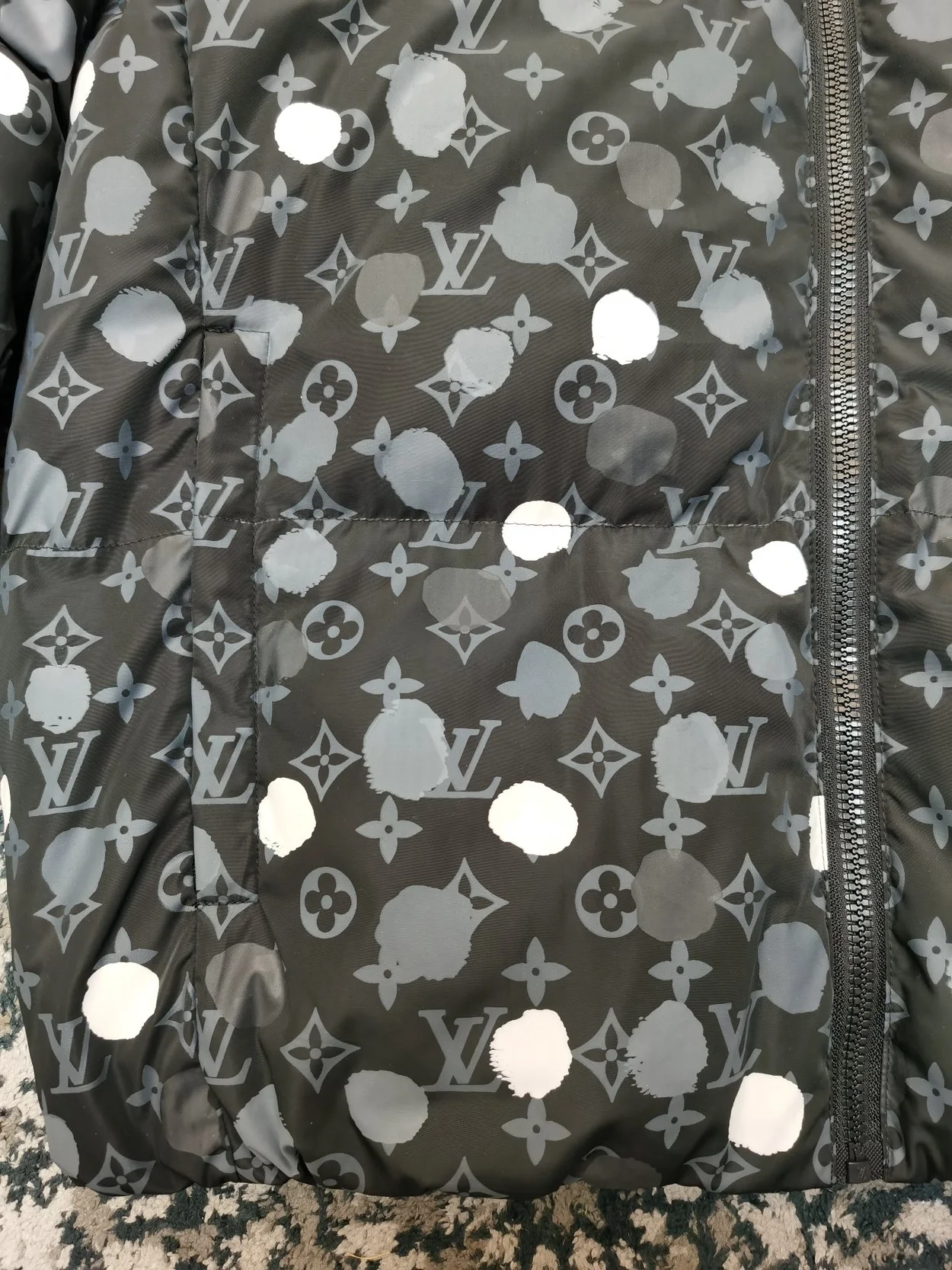 루이비통 YK 모노그램 페인티드 도트 자켓