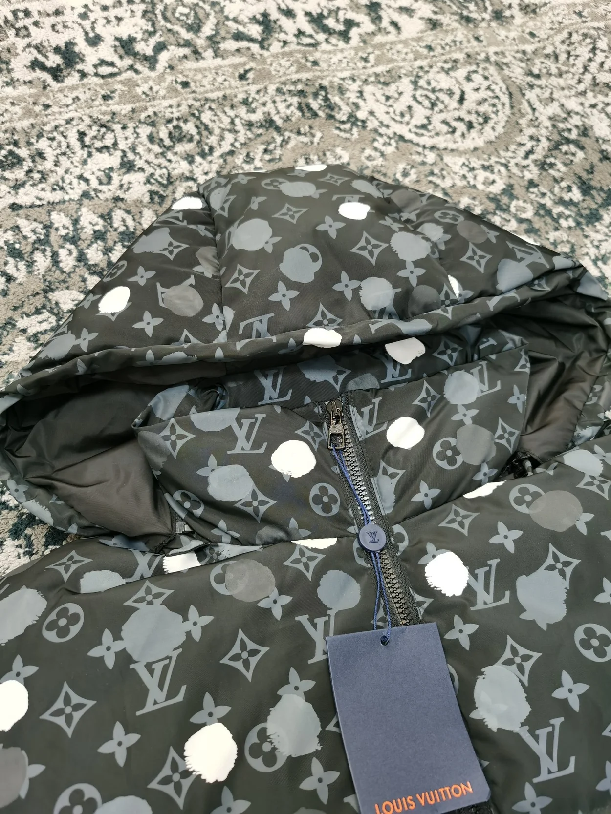 루이비통 YK 모노그램 페인티드 도트 자켓