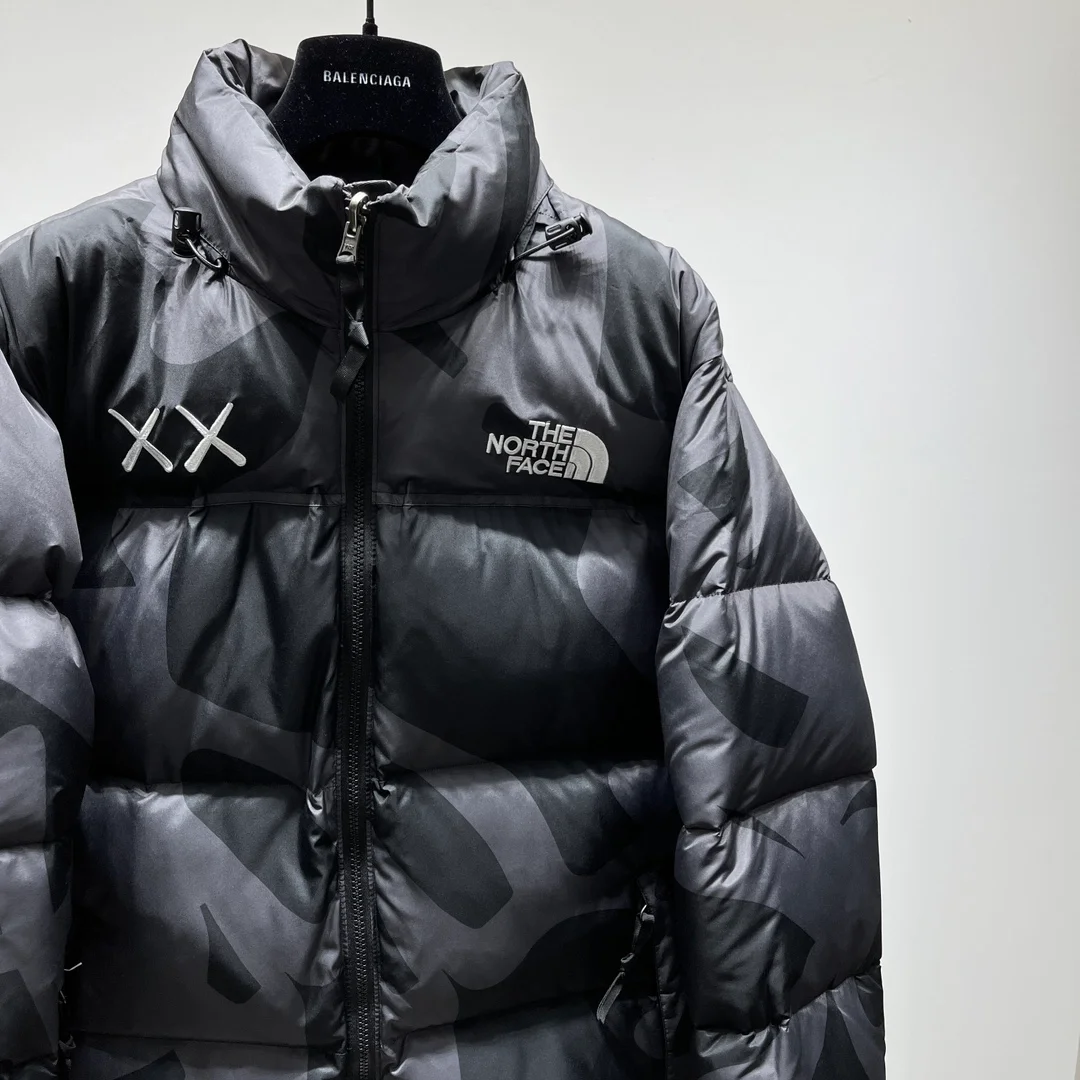 노스페이스 X 카우스 히말라야 패딩