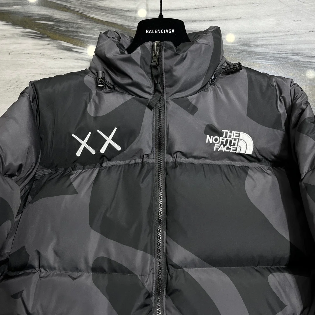 노스페이스 X 카우스 히말라야 패딩