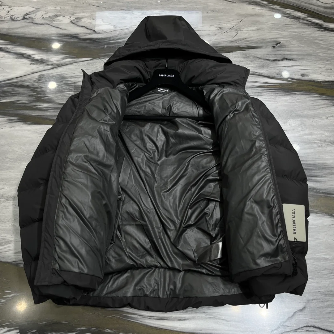 발렌시아가 포티컬 C 푸퍼 자켓