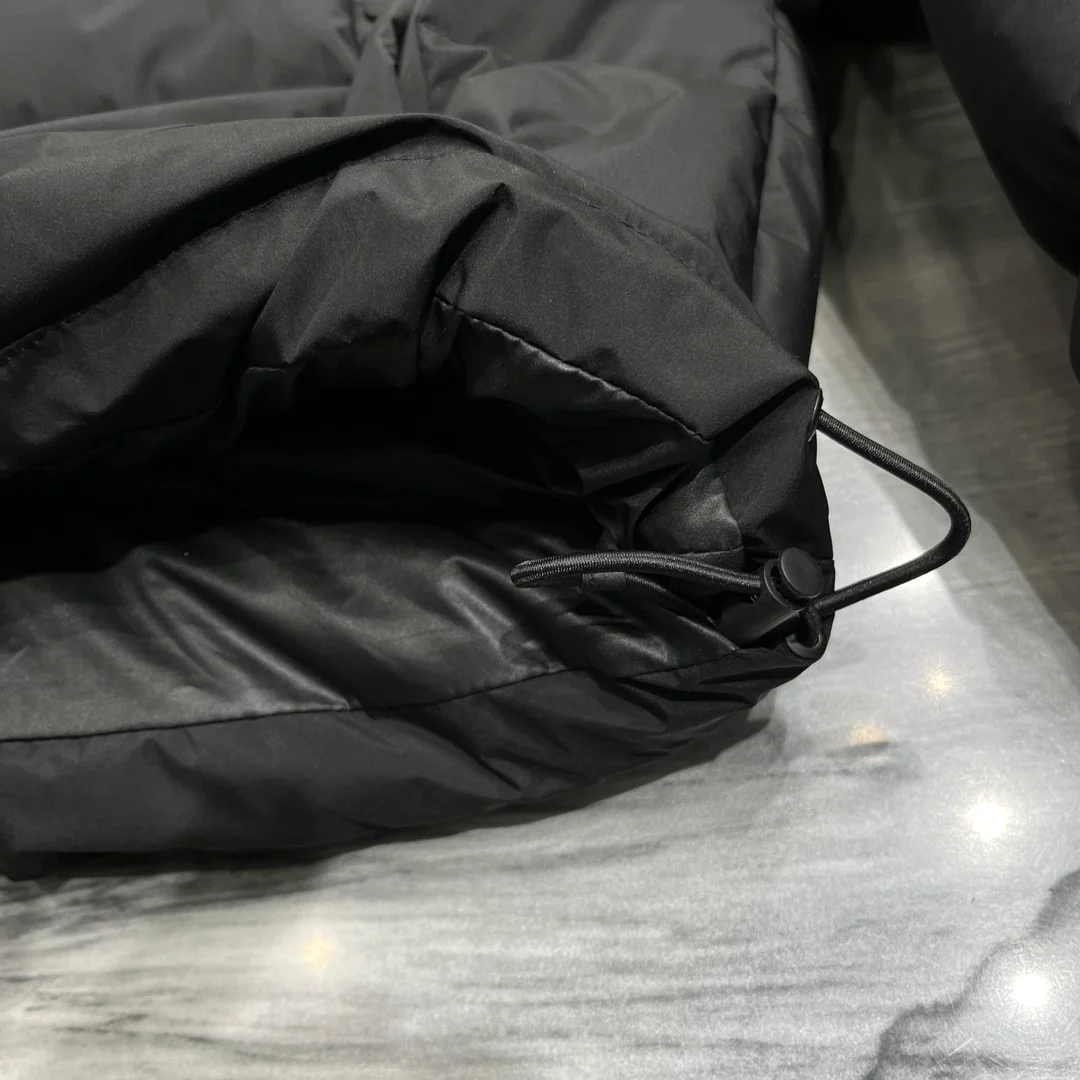 발렌시아가 포티컬 C 푸퍼 자켓