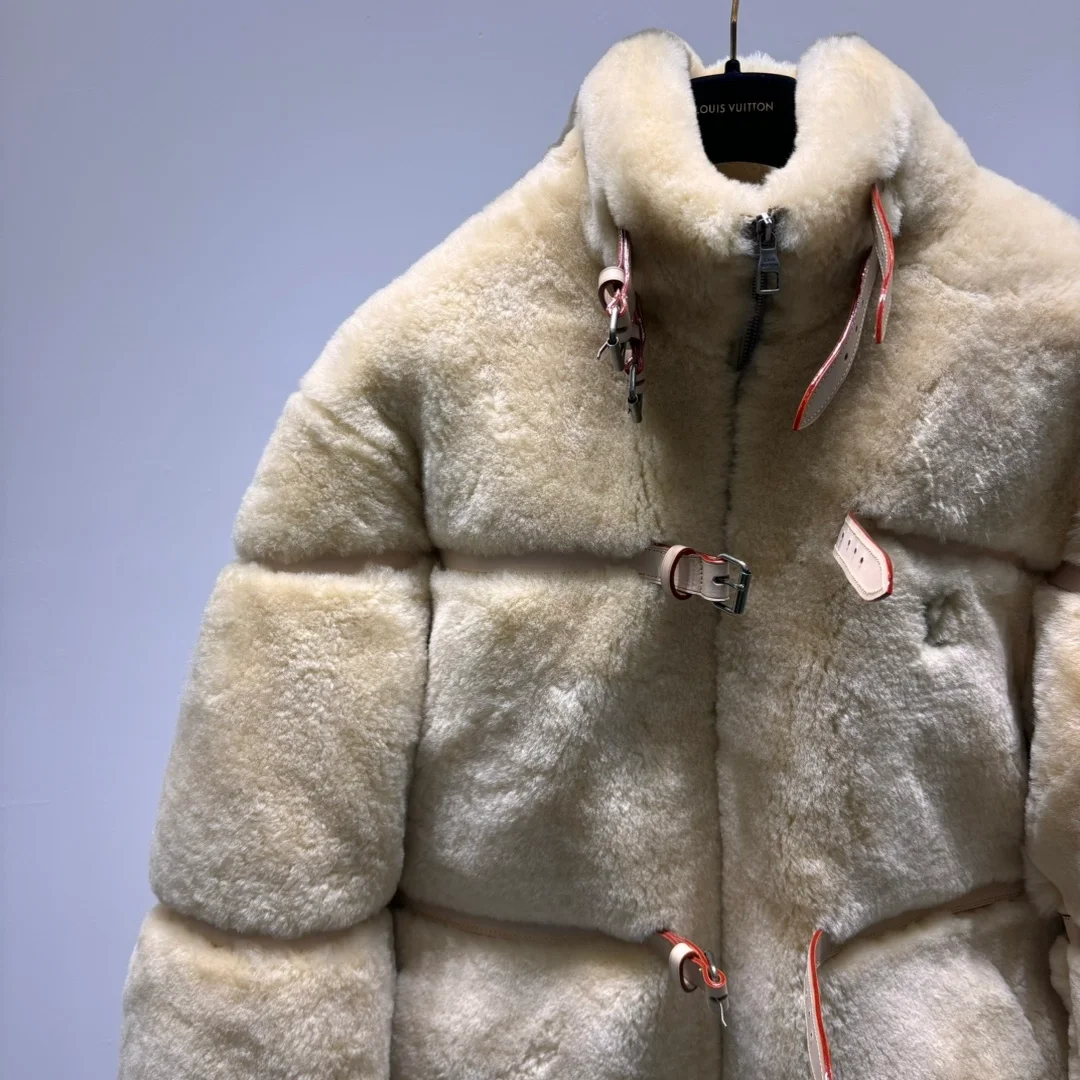 루이비통 시어링 다운 블루종