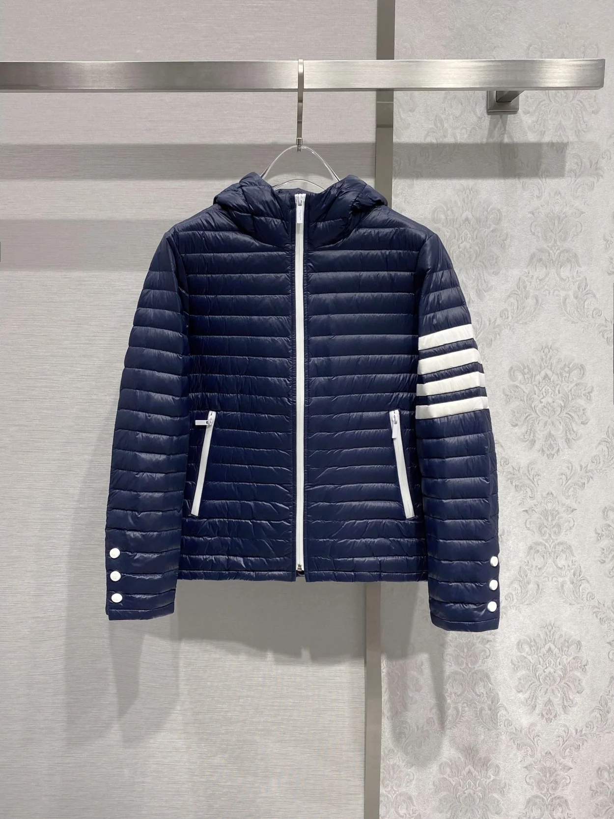 톰브라운 새틴 피니시 테크 자켓