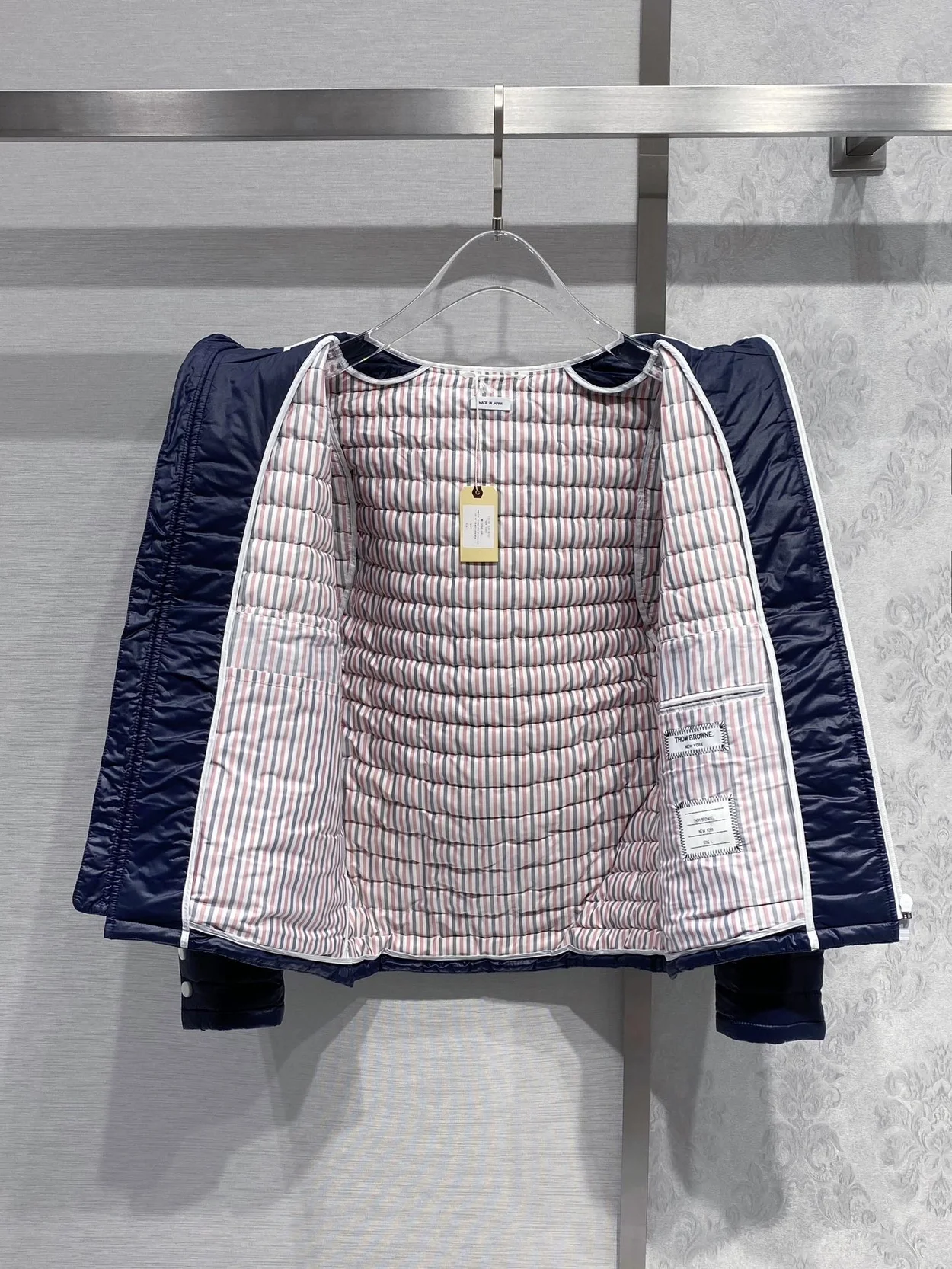 톰브라운 새틴 피니시 테크 자켓