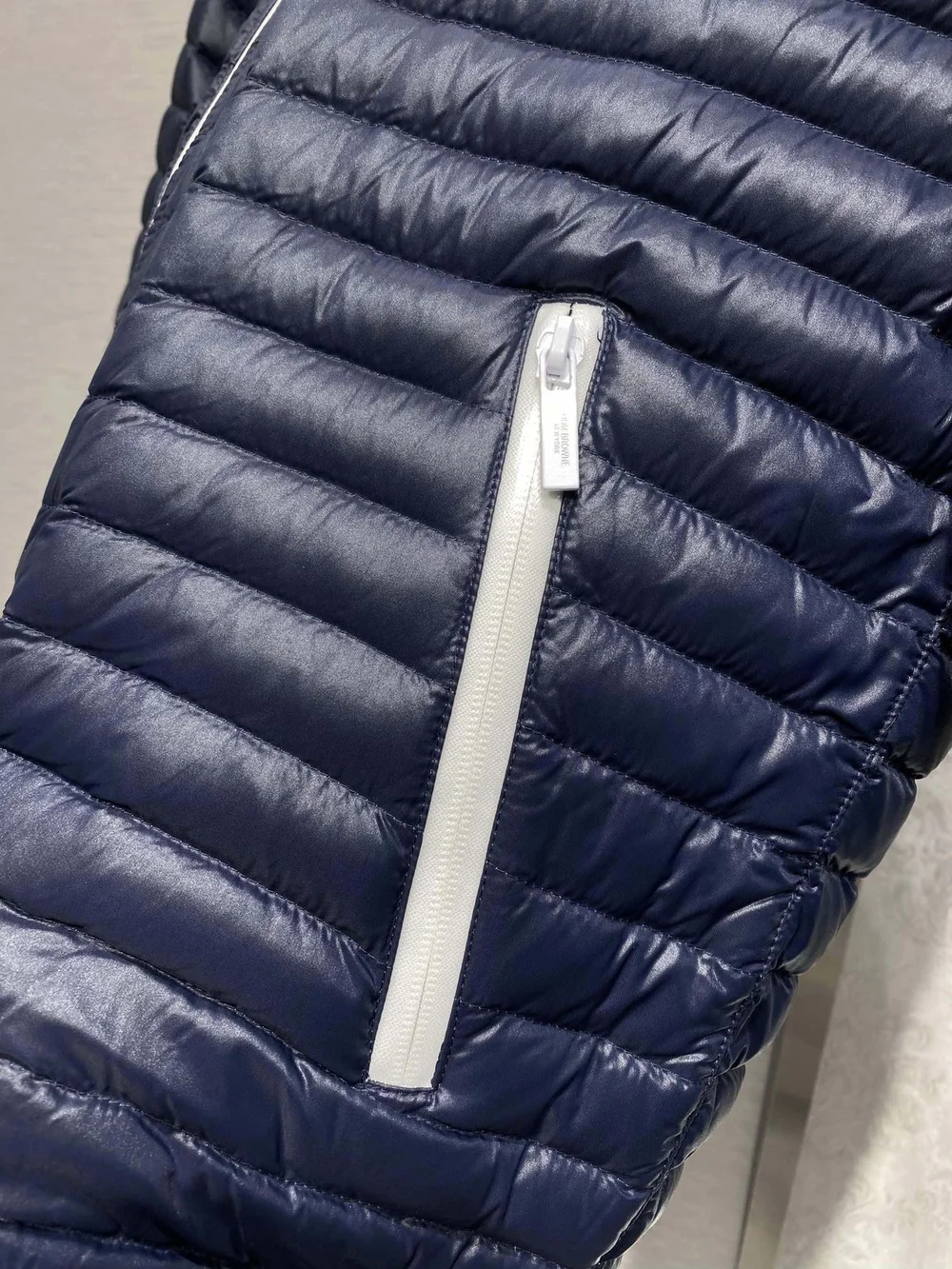 톰브라운 새틴 피니시 테크 자켓