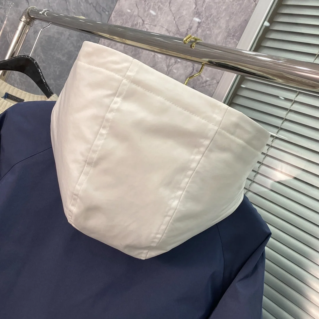 톰브라운 콘트라스트 4바 나일론 파카