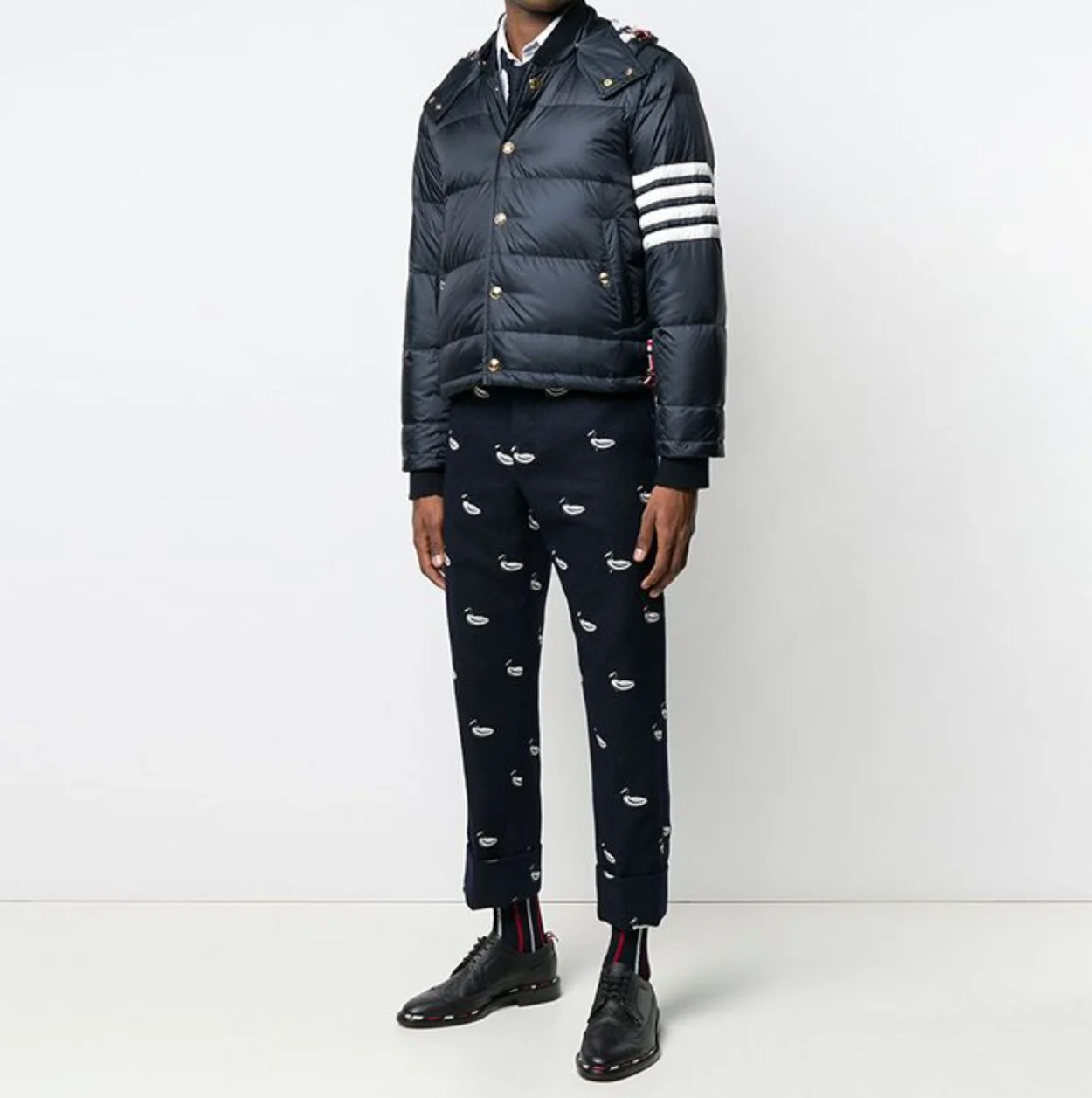 톰브라운 네이비 매트 나일론 4바 다운 자켓