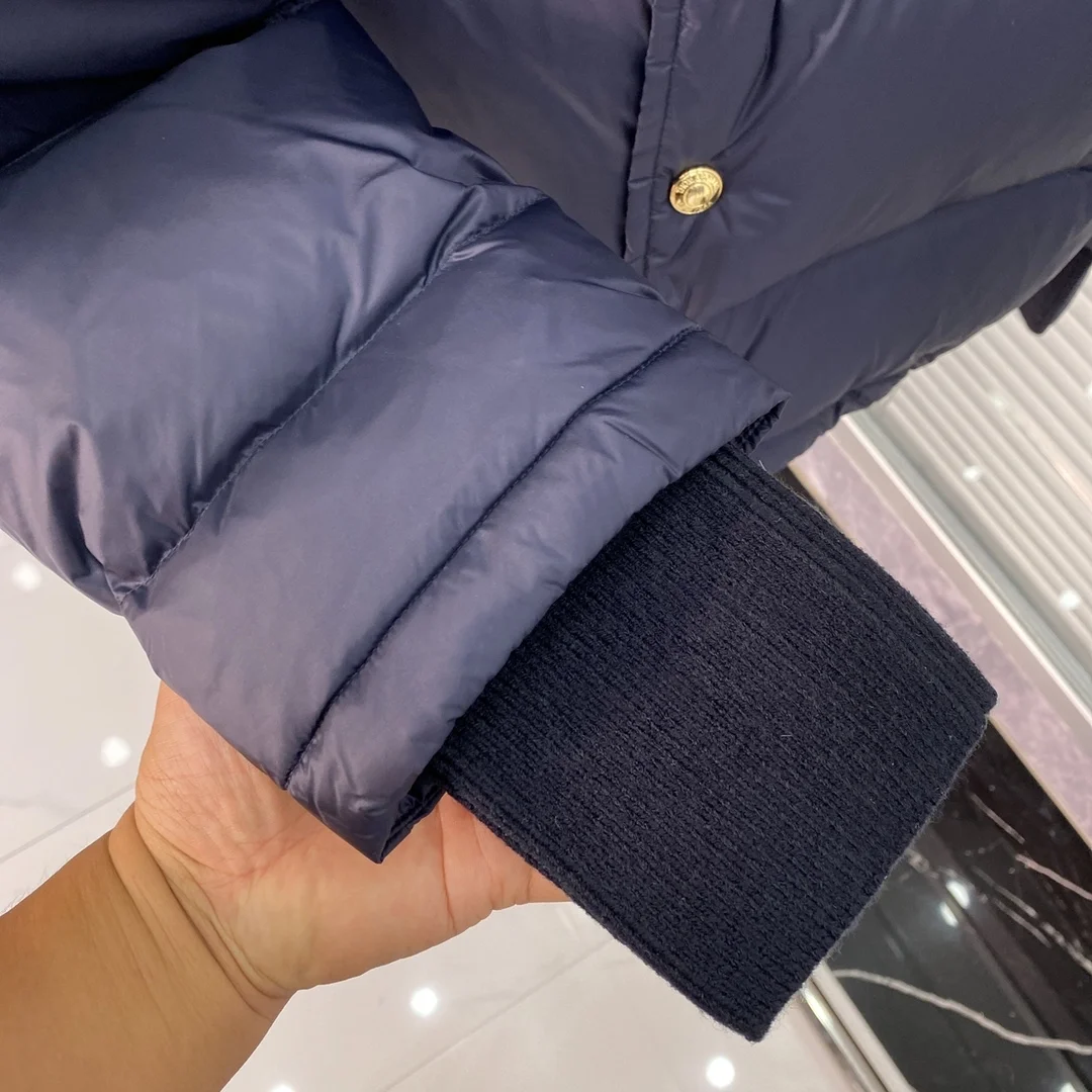 톰브라운 네이비 매트 나일론 4바 다운 자켓