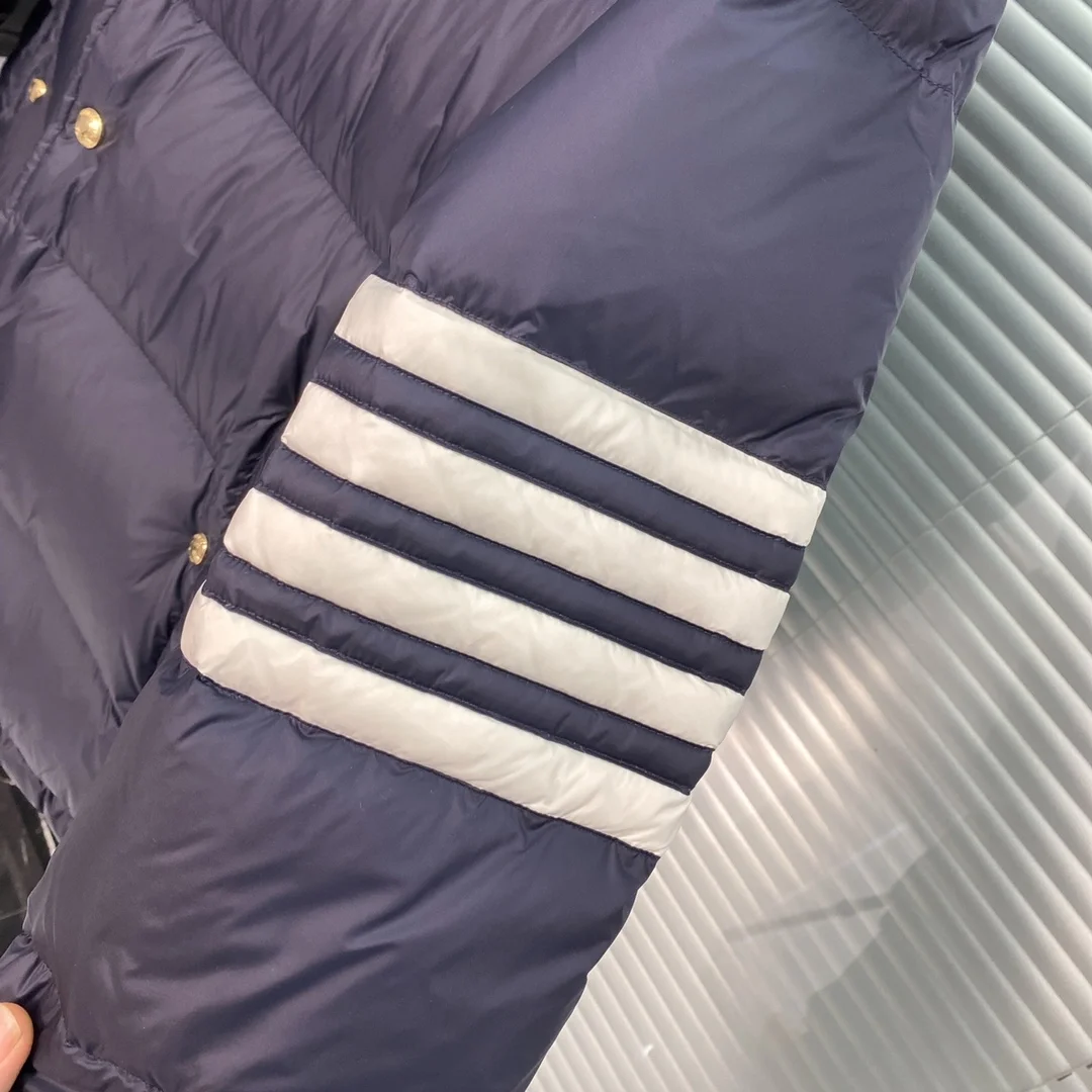 톰브라운 네이비 매트 나일론 4바 다운 자켓