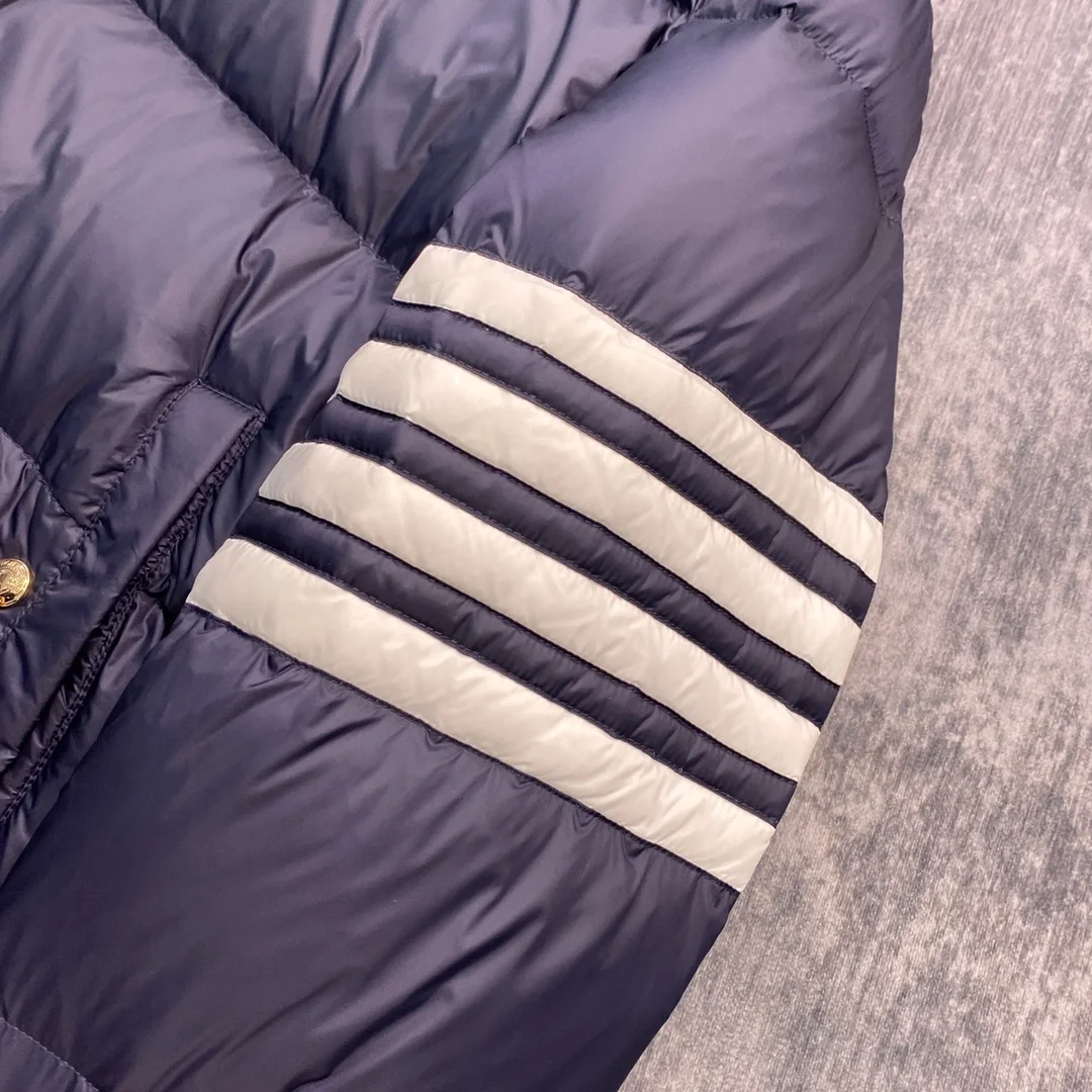 톰브라운 네이비 매트 나일론 4바 다운 자켓