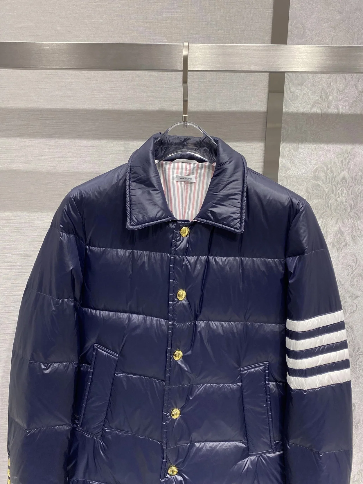 톰브라운 4-바 나일론 다운 코트