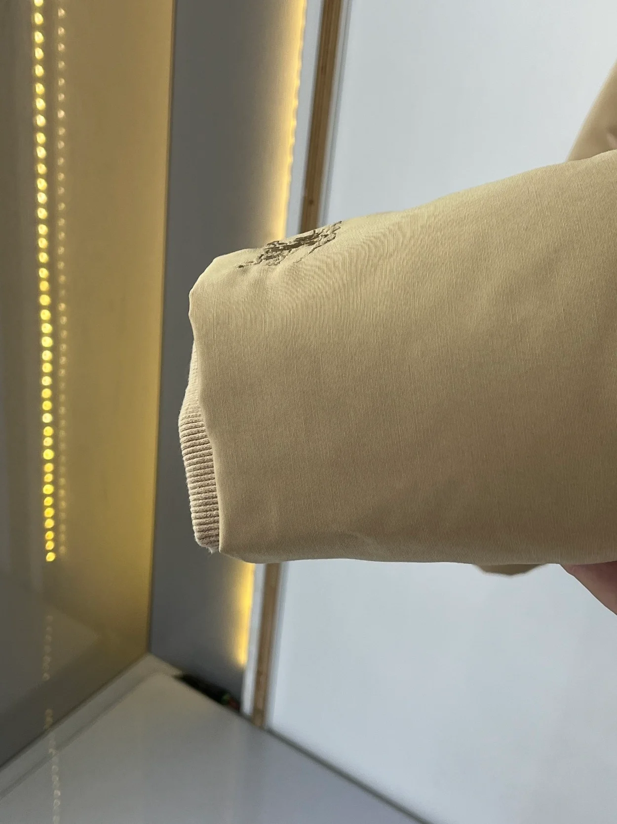 버버리 엠브로이더드 EKD 푸퍼 패딩 자켓