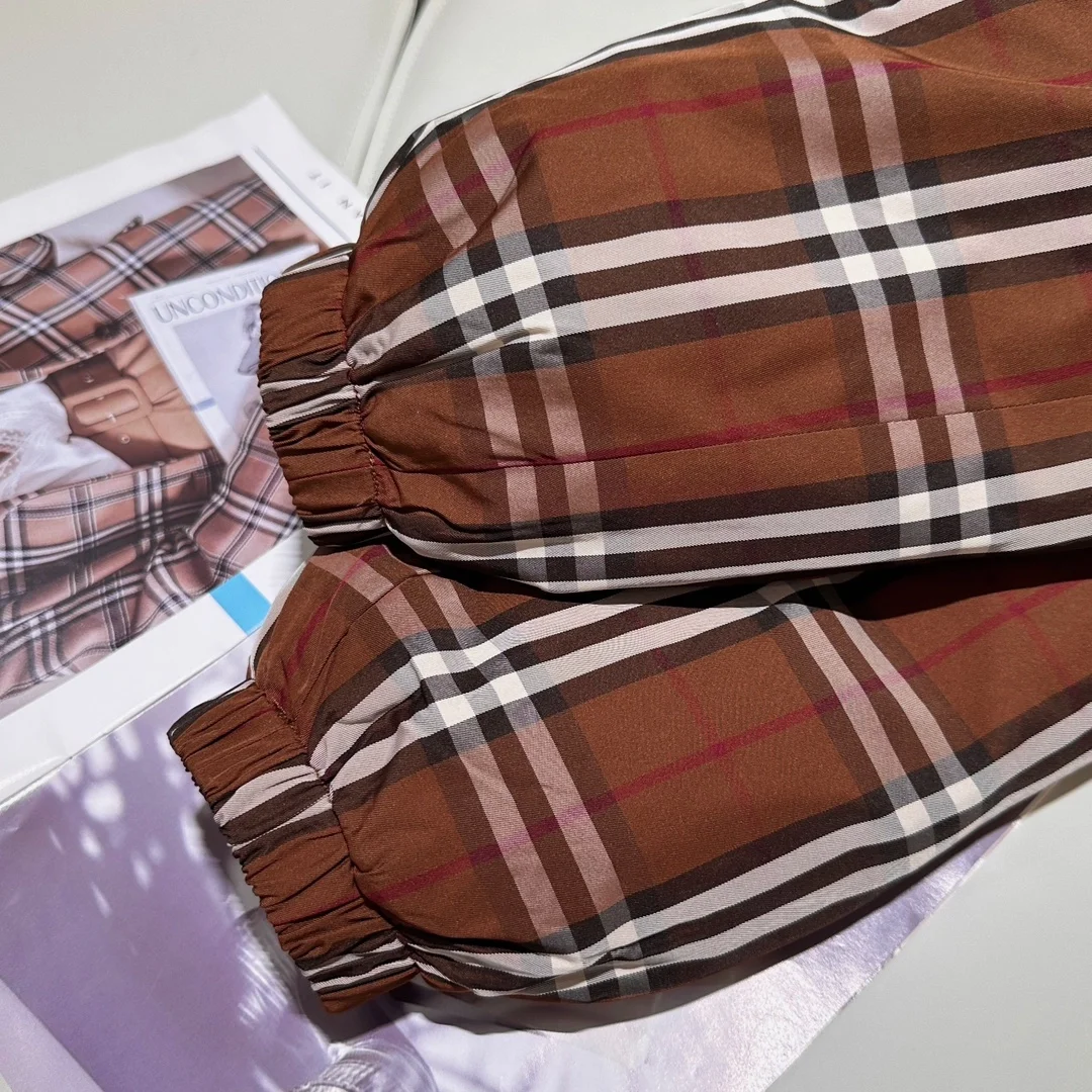 버버리 크롭 체크 나일론 퍼퍼 자켓