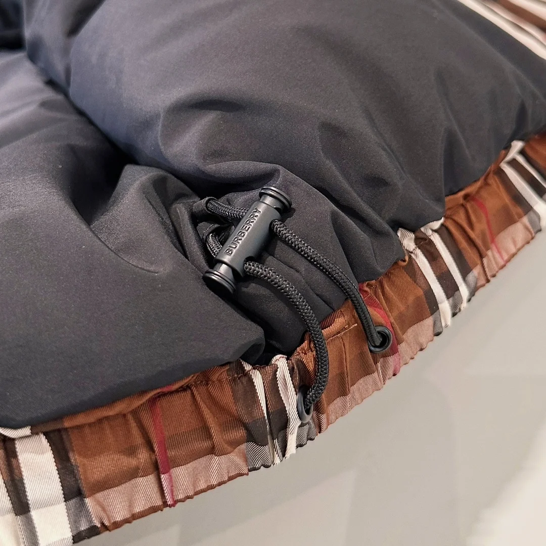 버버리 크롭 체크 나일론 퍼퍼 자켓