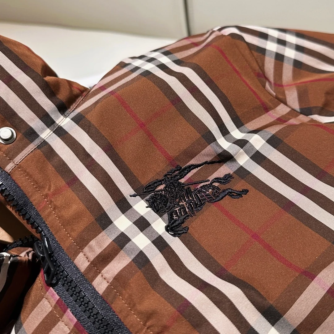버버리 크롭 체크 나일론 퍼퍼 자켓