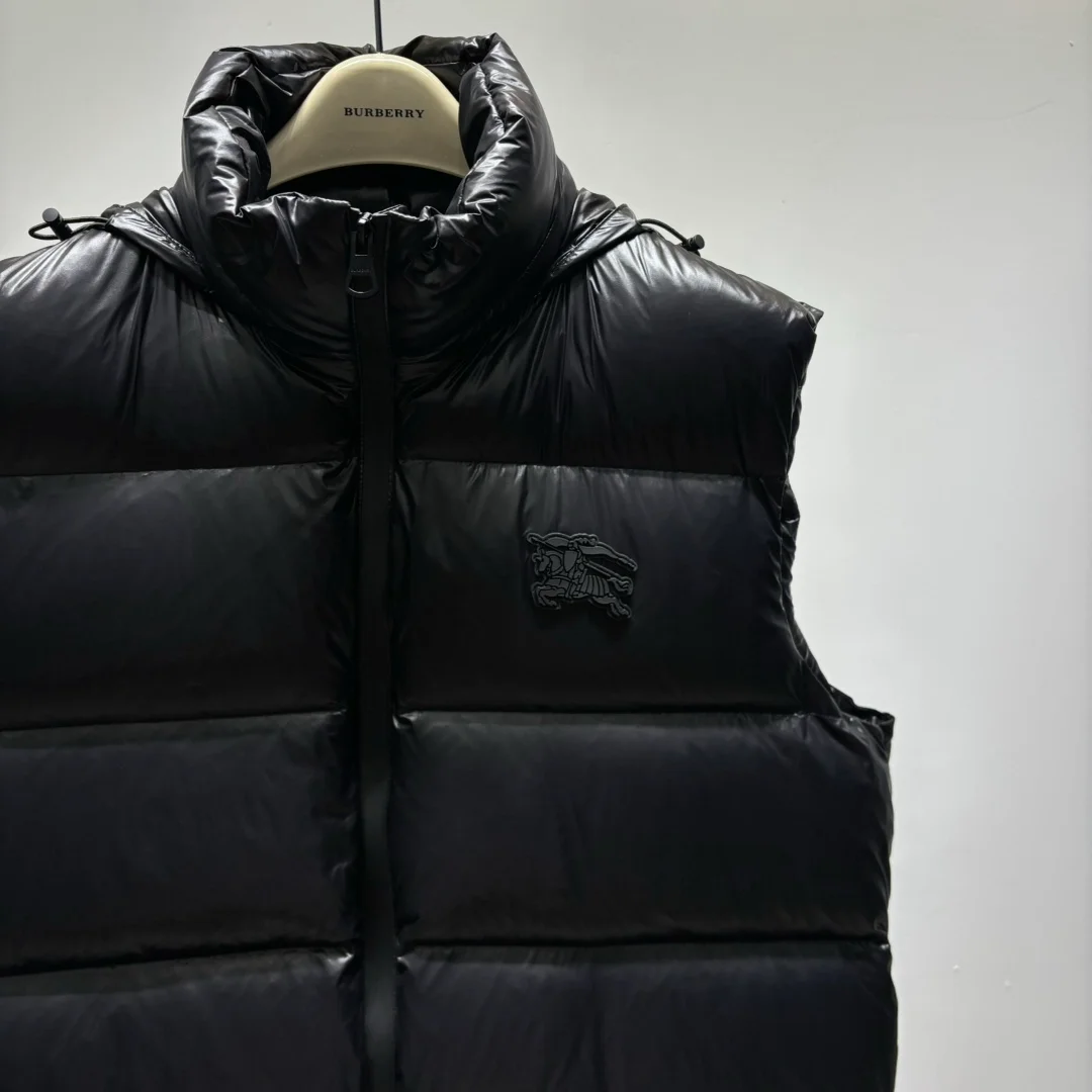 버버리 하이넥 패딩 질레 베스트
