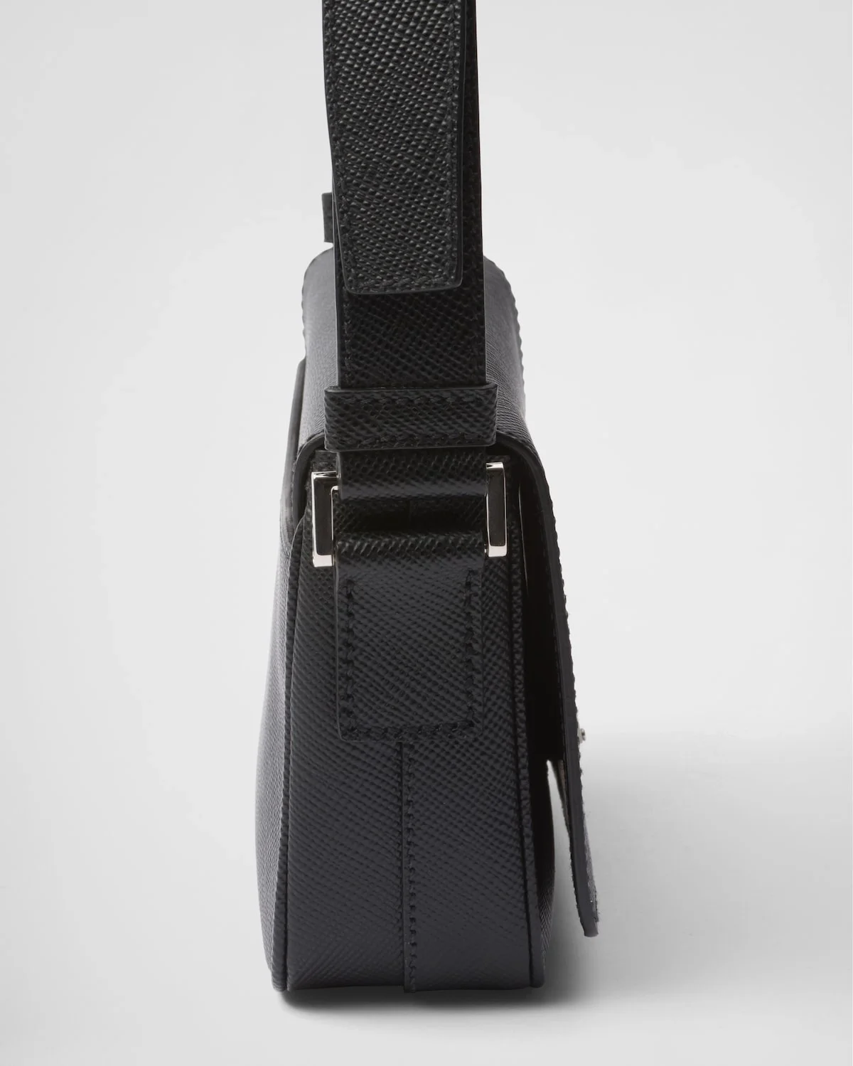 프라다 사피아노 레더 숄더백