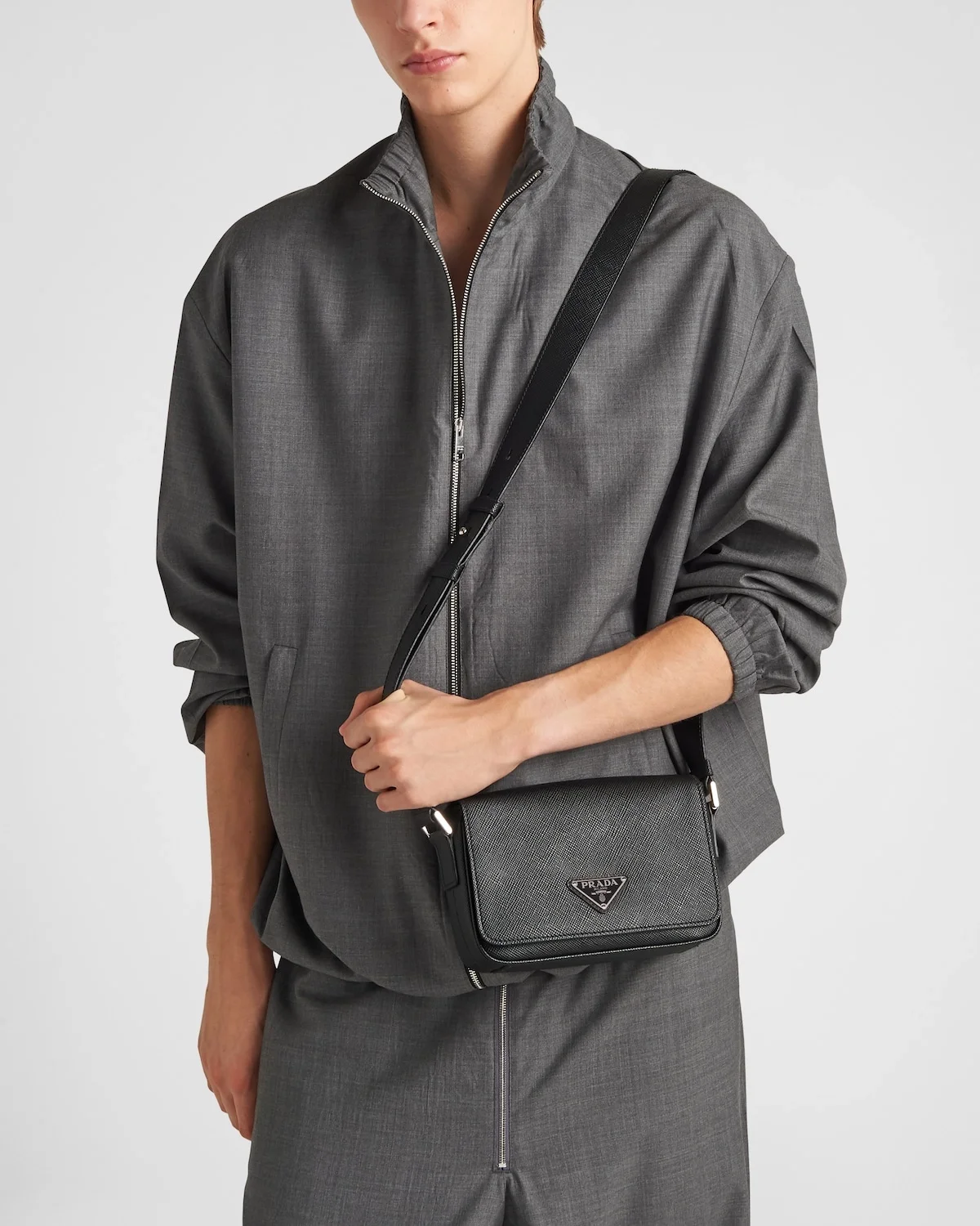 프라다 사피아노 레더 숄더백