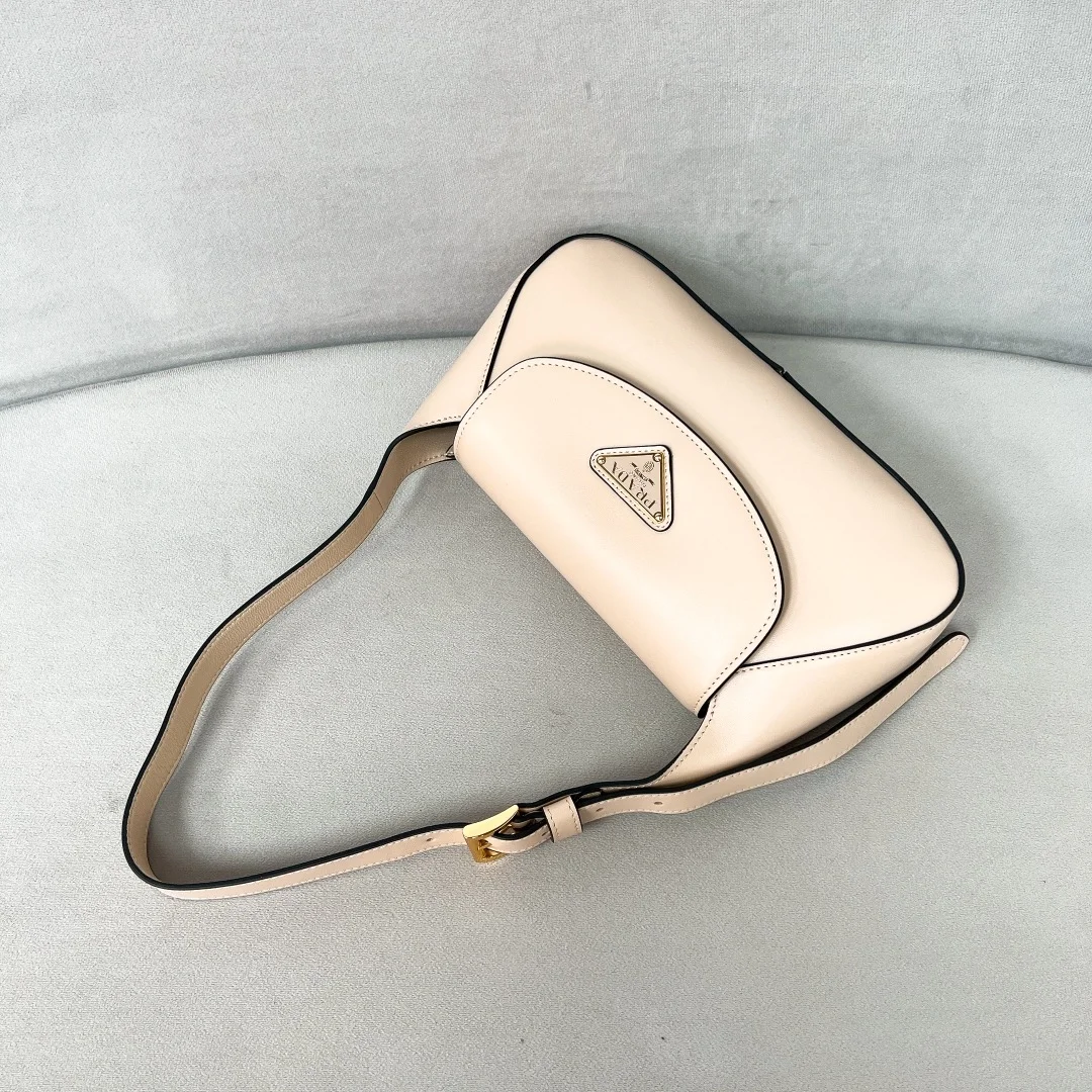 프라다 스몰 레더 숄더백 트래버틴