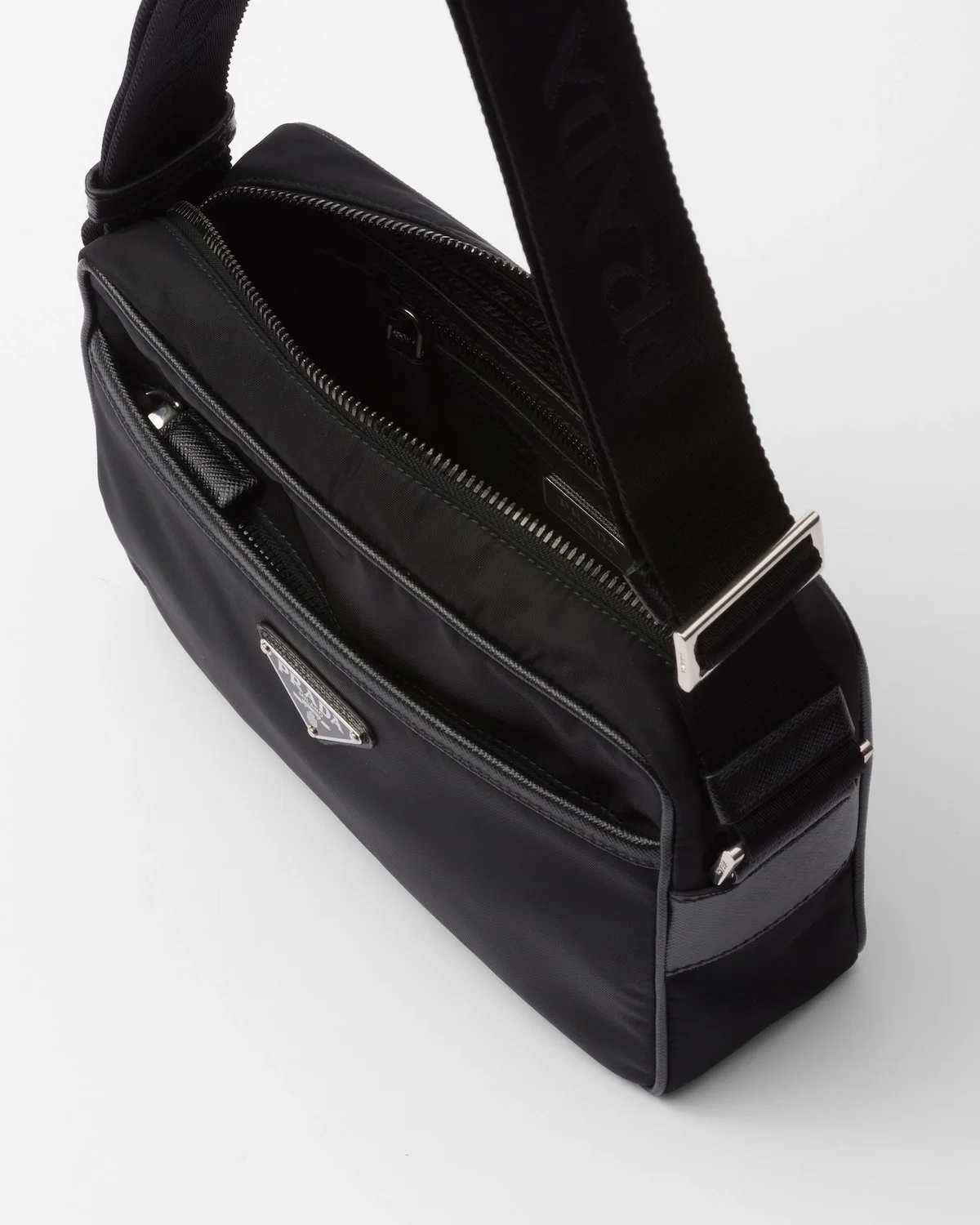 프라다 리나일론 사피아노 숄더백