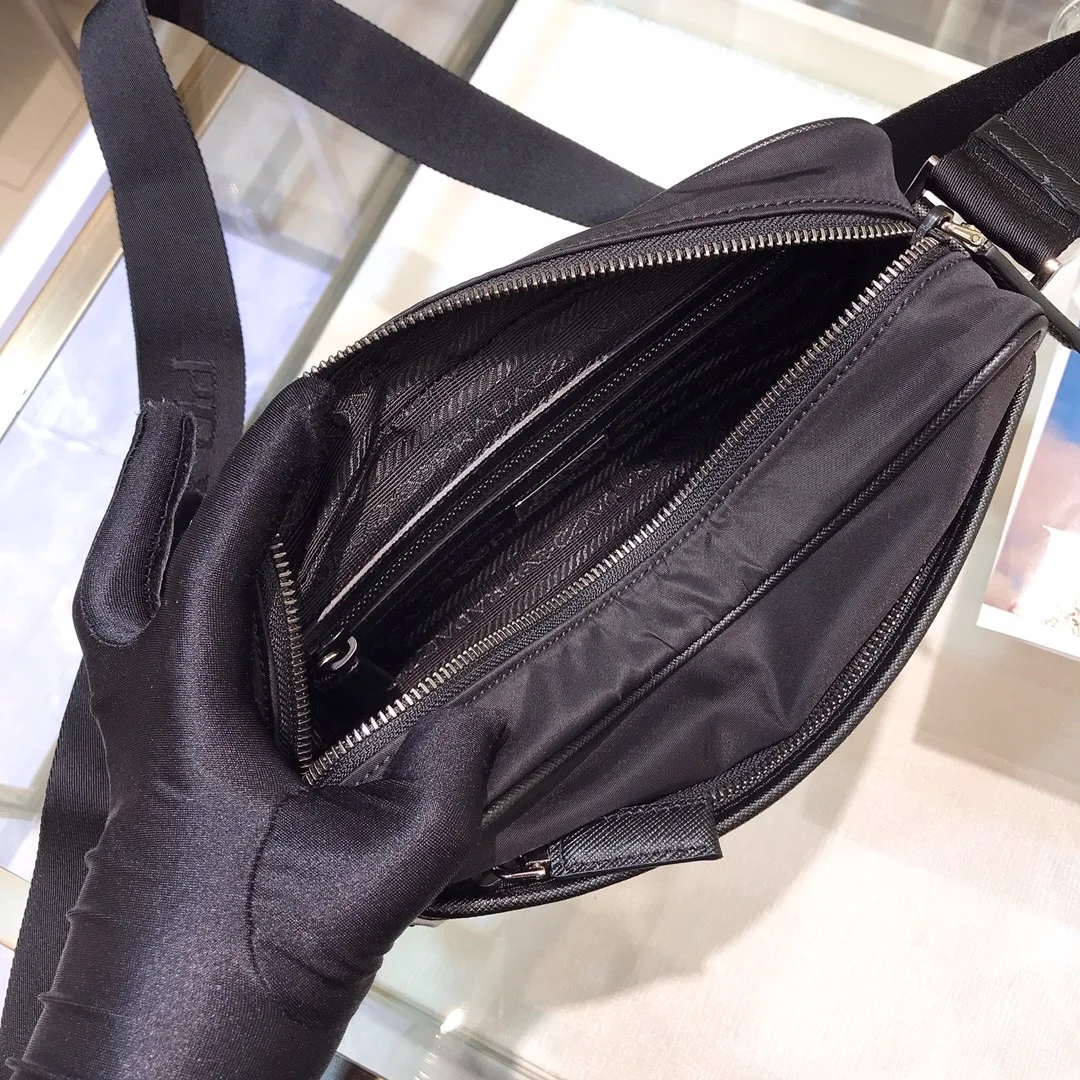 프라다 리나일론 사피아노 숄더백