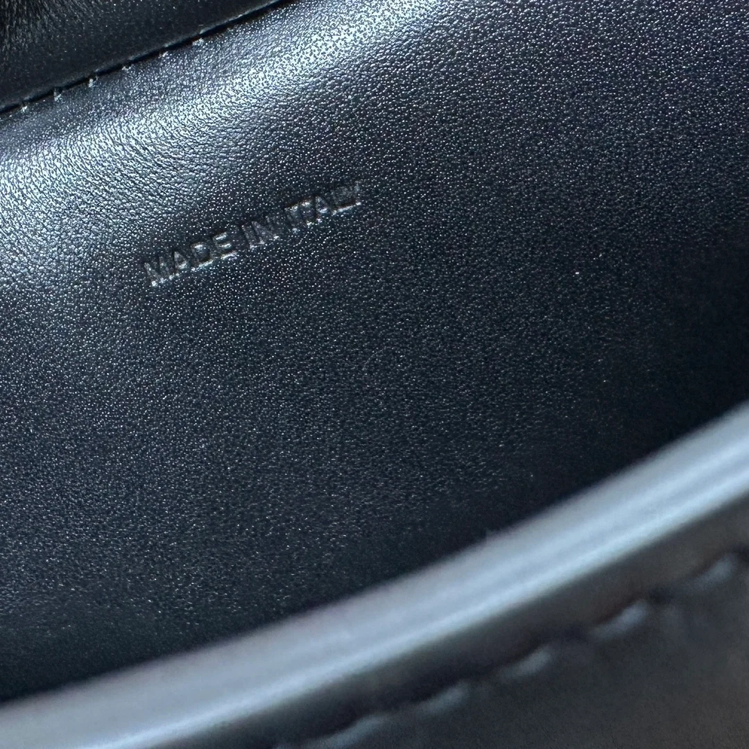 셀린느 미디엄 틸리백 블랙