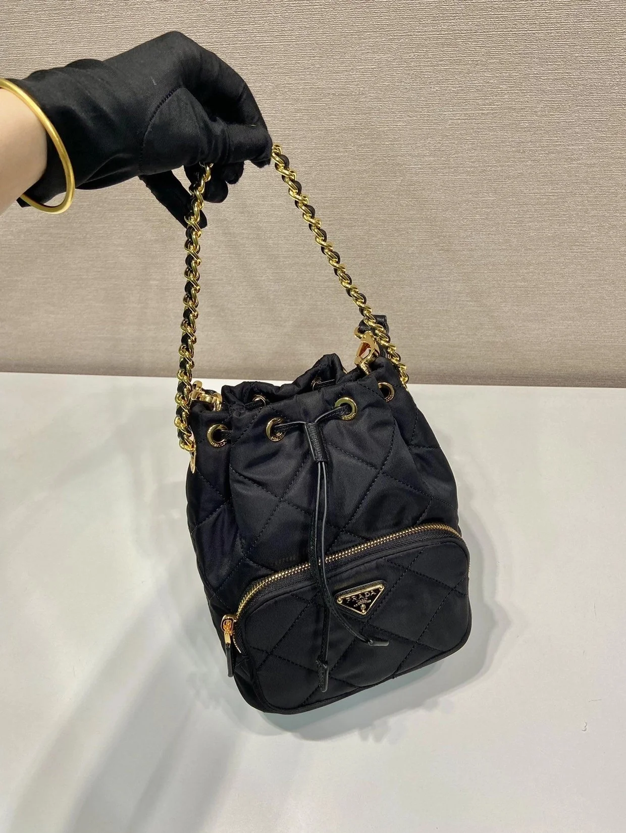 프라다 리나일론 숄더백 블랙
