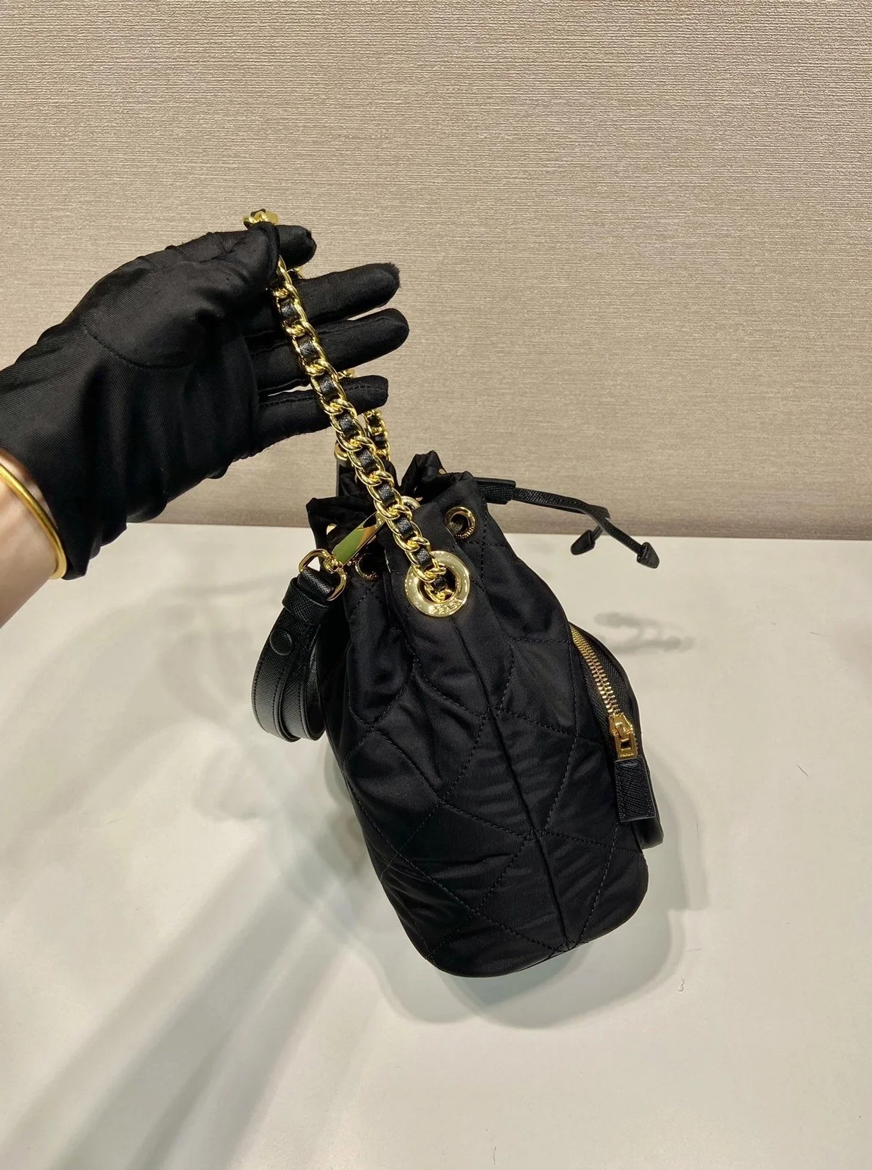 프라다 리나일론 숄더백 블랙