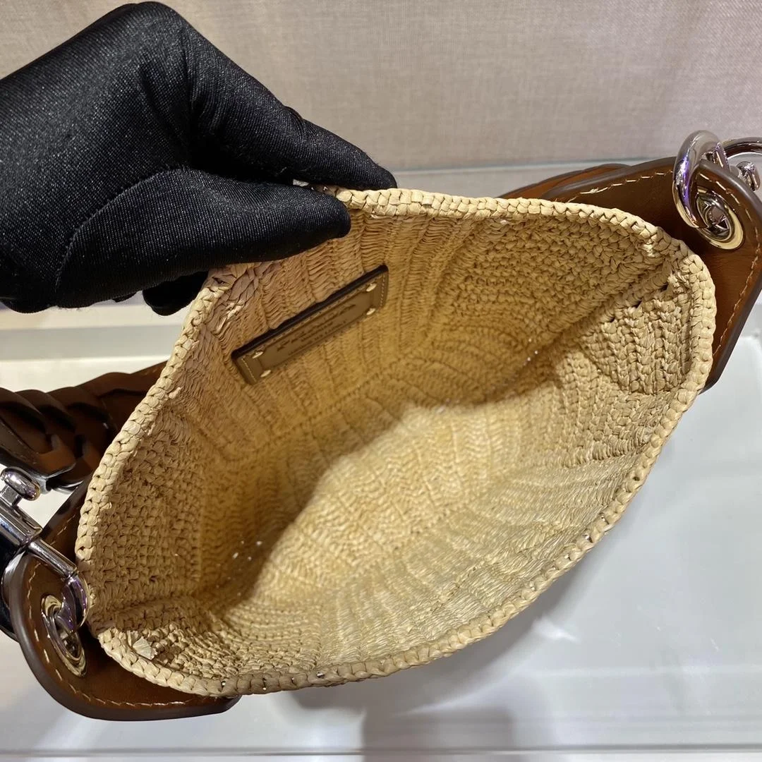 프라다 스몰 라피아 호보 숄더백