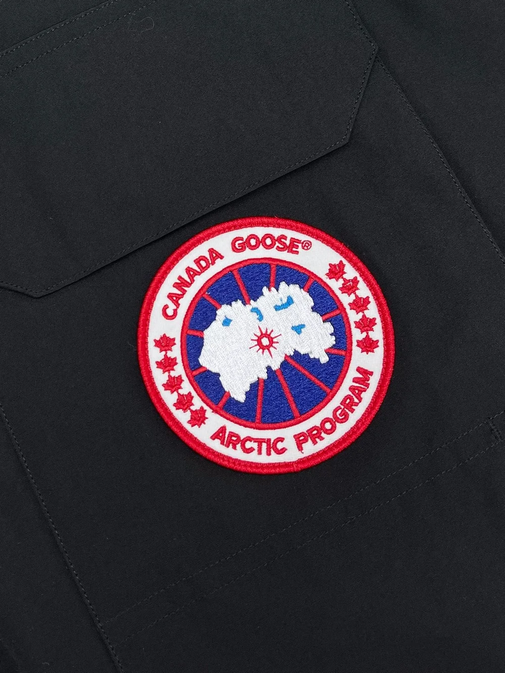 캐나다구스 익스페디션 파카
