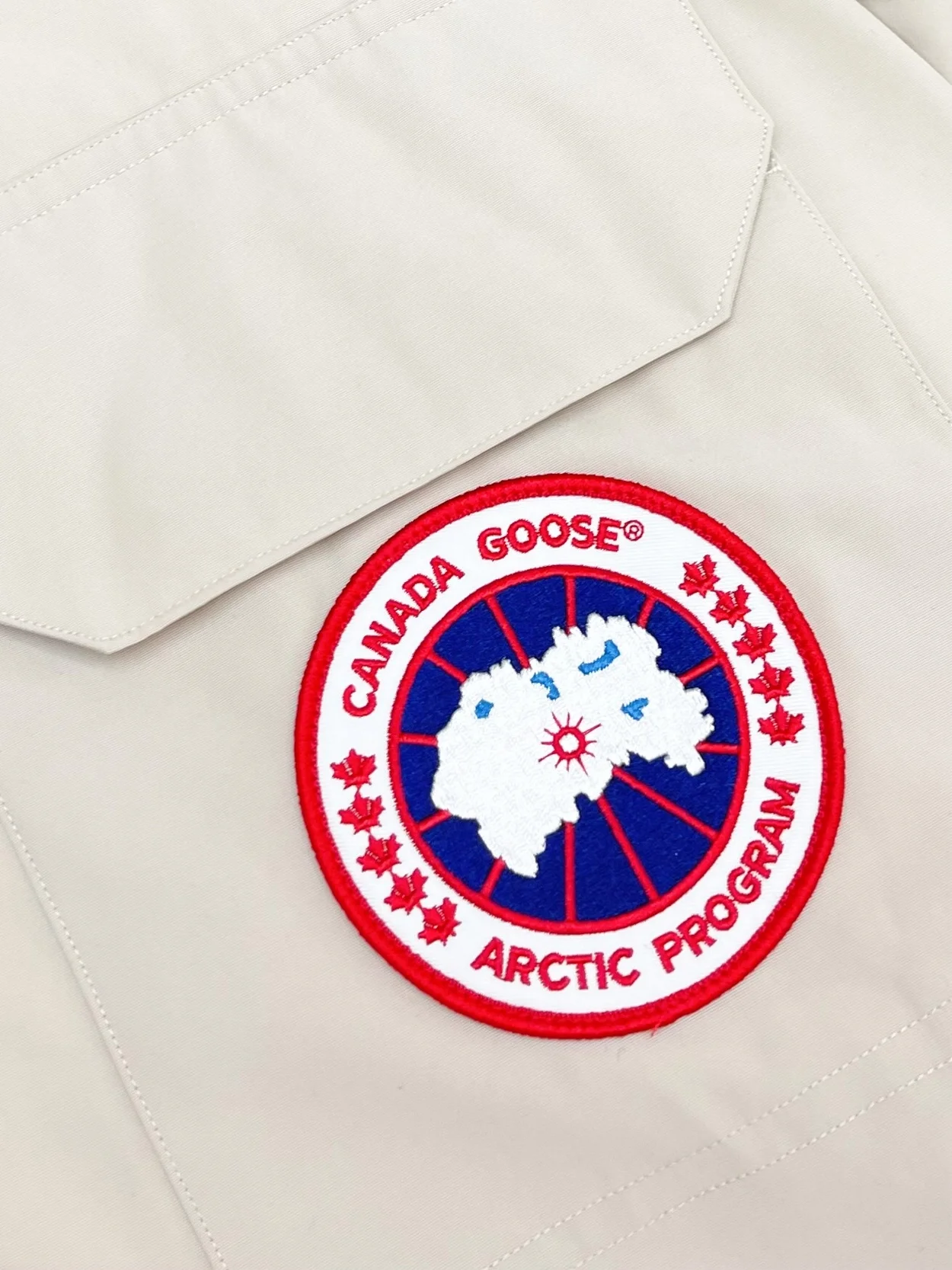 캐나다구스 익스페디션 파카