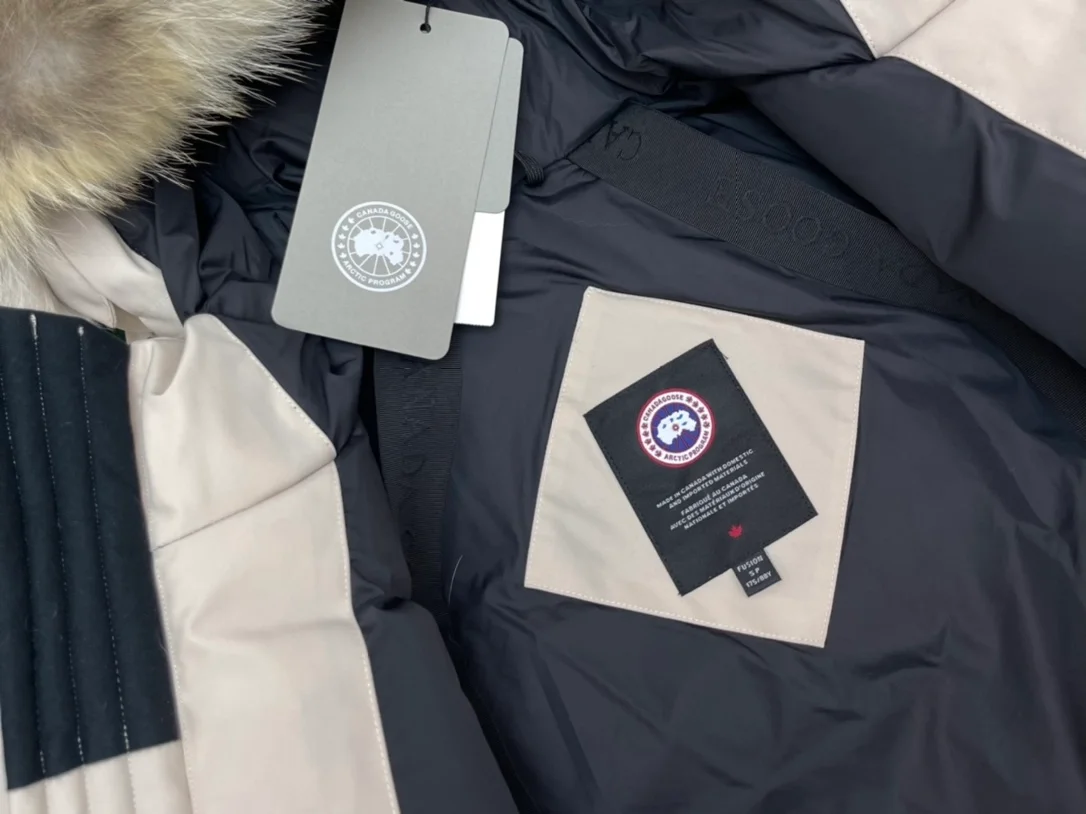 캐나다구스 익스페디션 파카