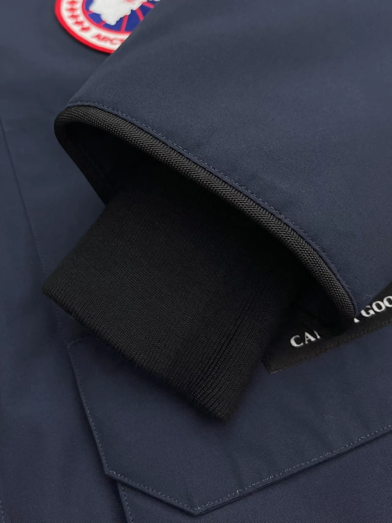 캐나다구스 익스페디션 파카