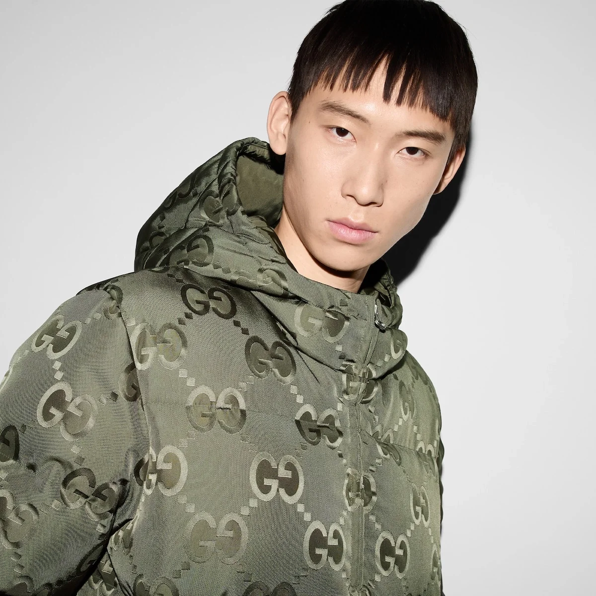 구찌 점보 GG 캔버스 다운 재킷