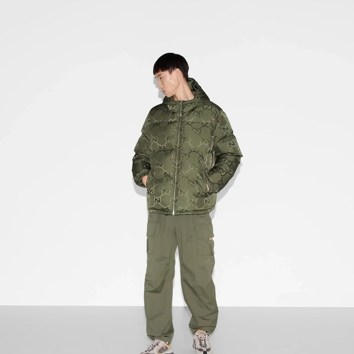 구찌 점보 GG 캔버스 다운 재킷