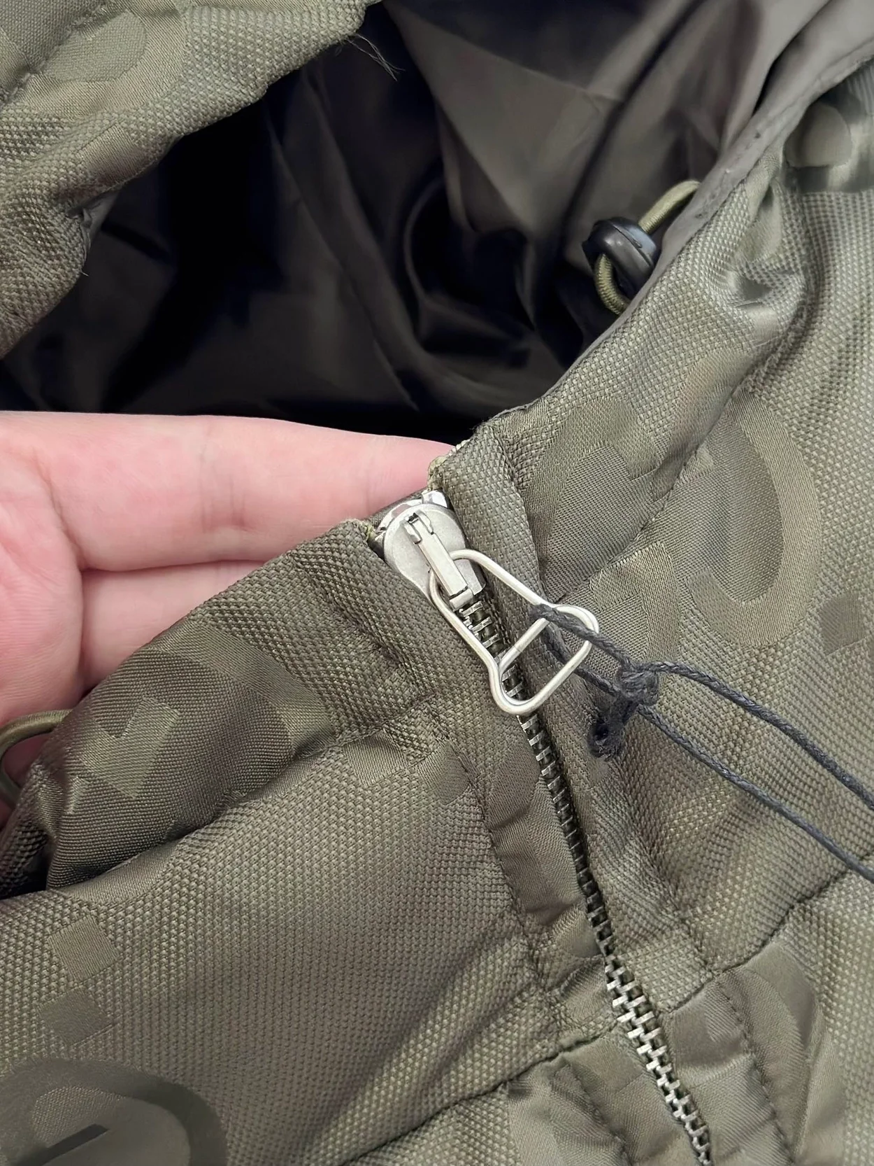 구찌 점보 GG 캔버스 다운 재킷