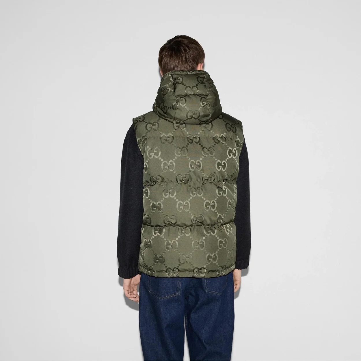 구찌 점보 GG 캔버스 다운 베스트