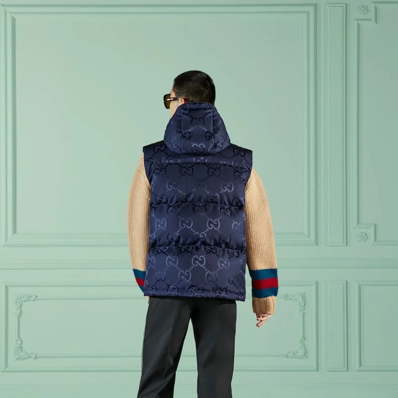 구찌 점보 GG 캔버스 다운 베스트