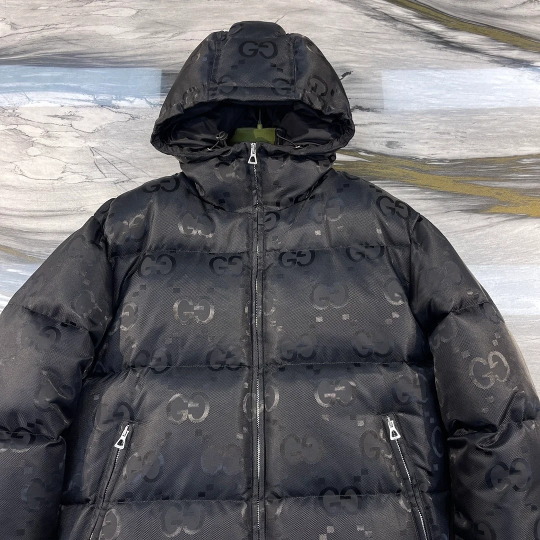 구찌 점보 GG 캔버스 다운 자켓