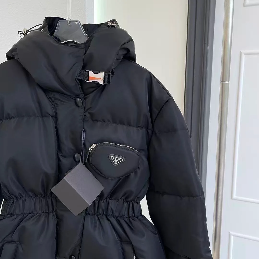 프라다 25FW 리나일론 다운 재킷 블랙(최신상)