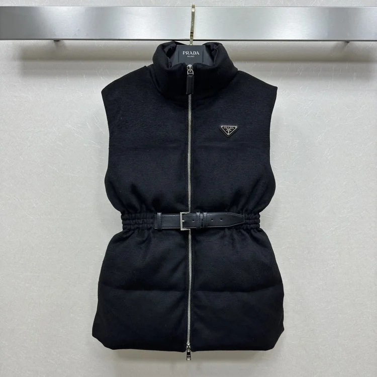 프라다 25FW 플란넬 다운 베스트 (최신상)