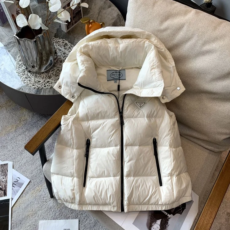 프라다 삼각로고 패치 베스트