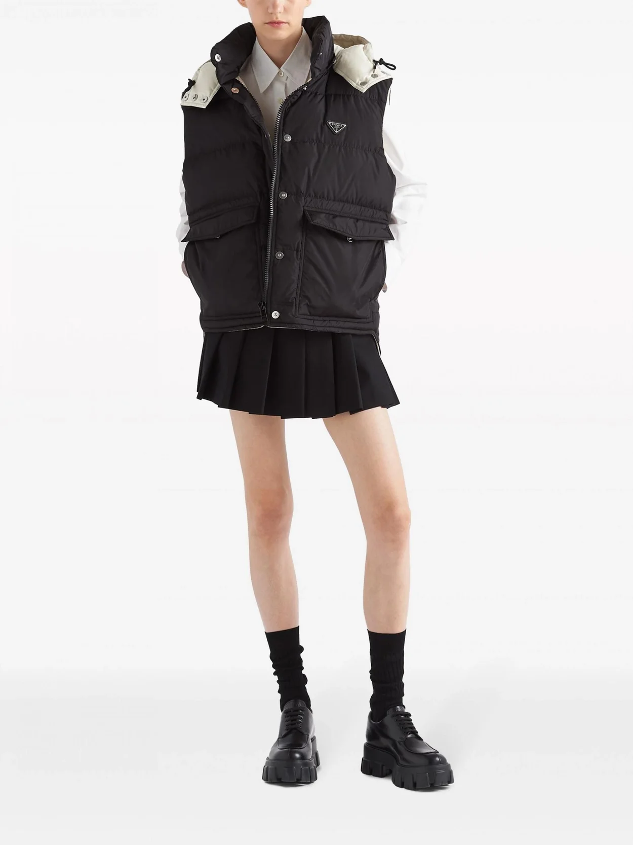 프라다 리나일론 패딩 베스트